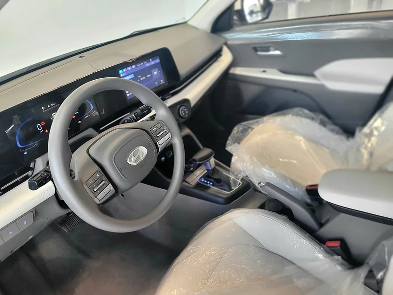 2025 Hyundai Accent Smart
