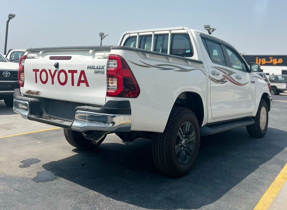 2025 Toyota Hilux SR5