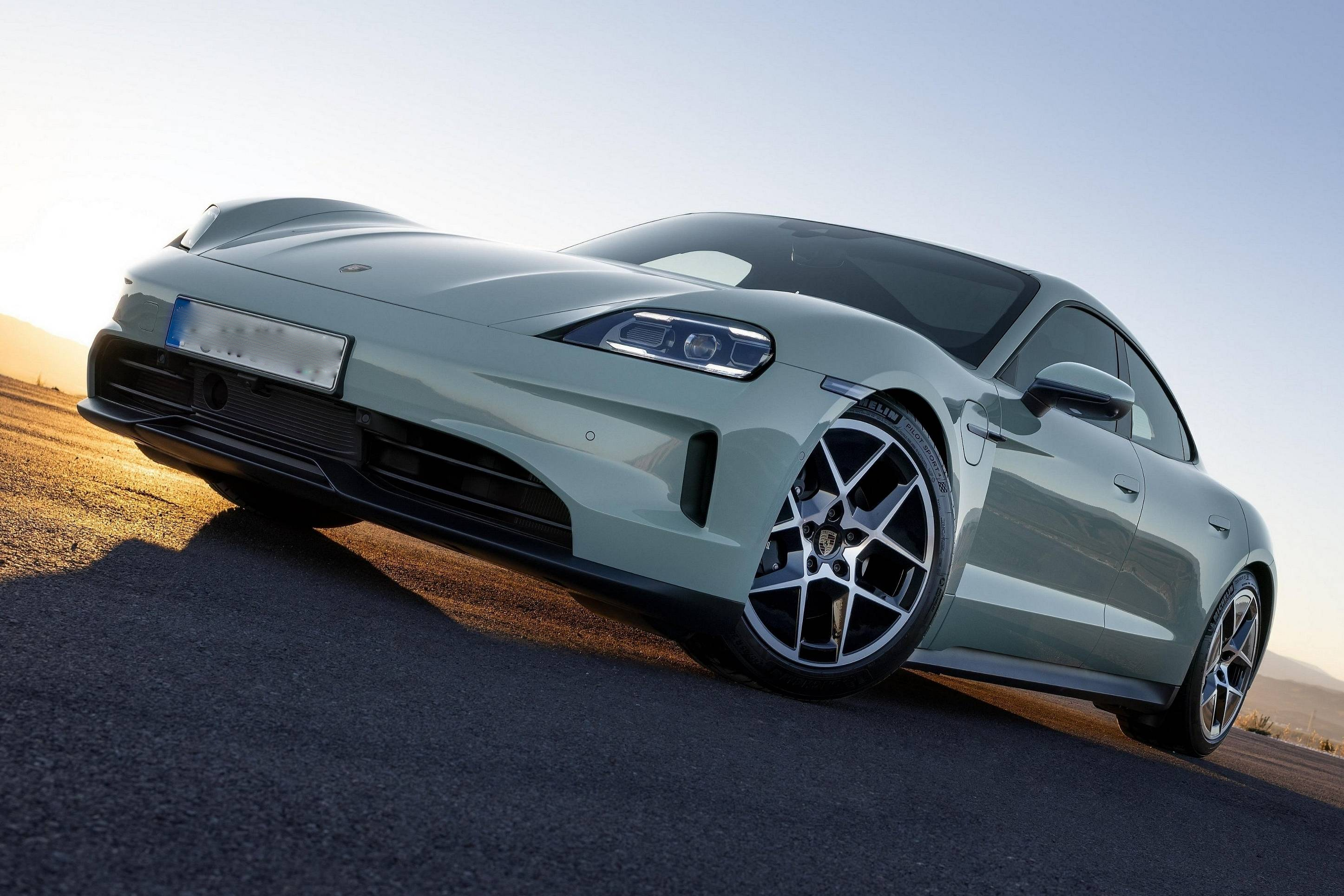 2025 Porsche Taycan