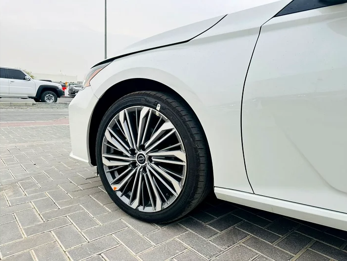 Nissan Altima SV 2025