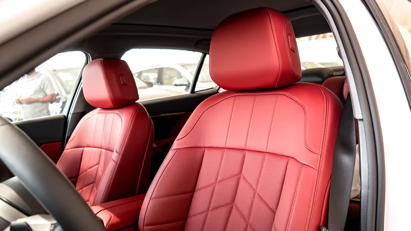 BMW 5-Series 530Li 2025