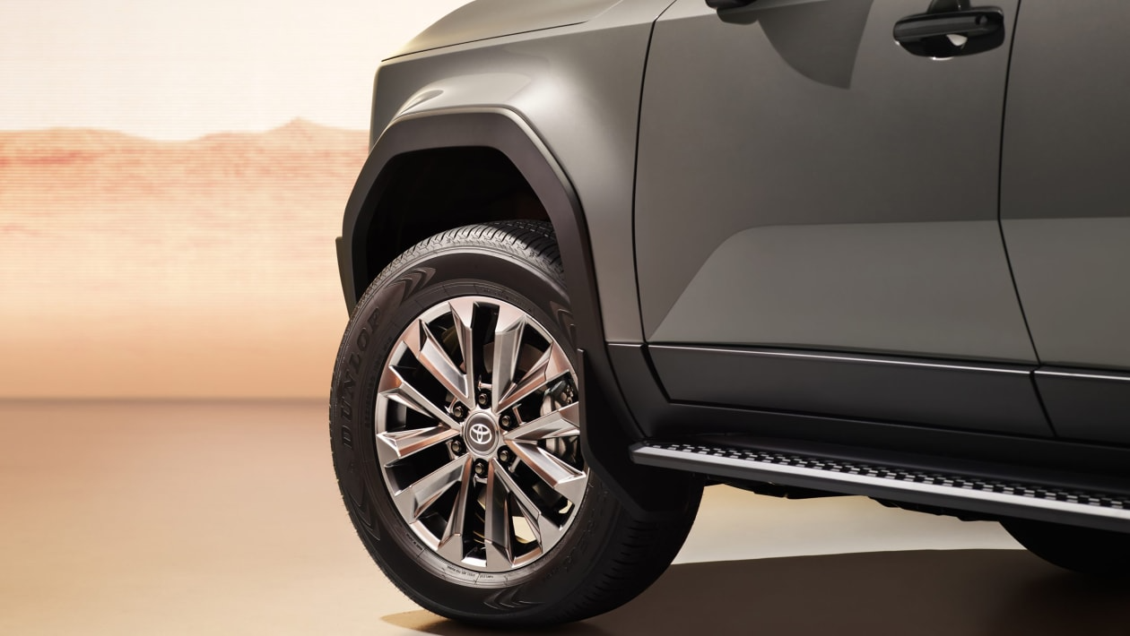 Toyota Prado 2025 Retro Design
