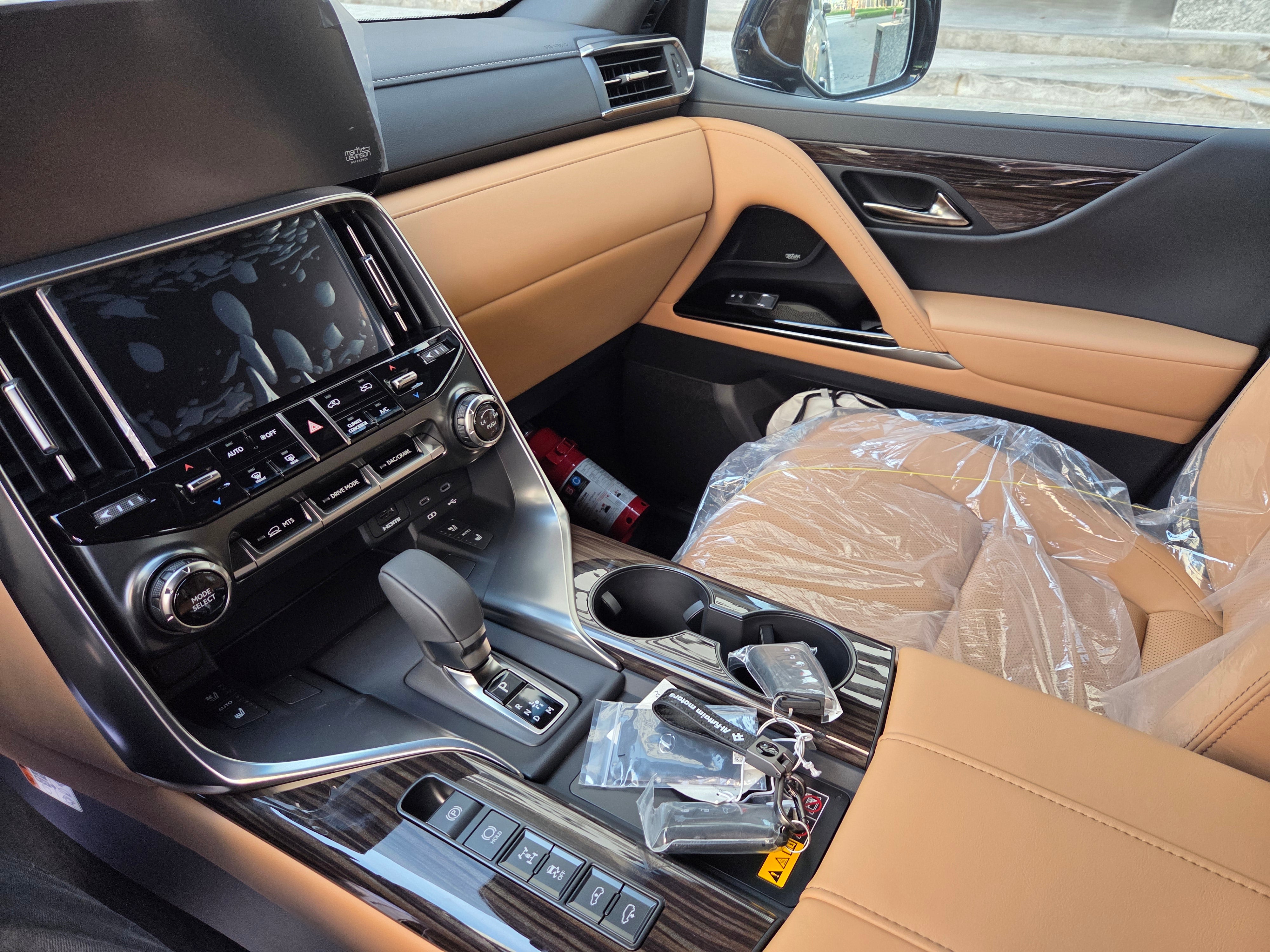 Lexus LX 700h 2025 black