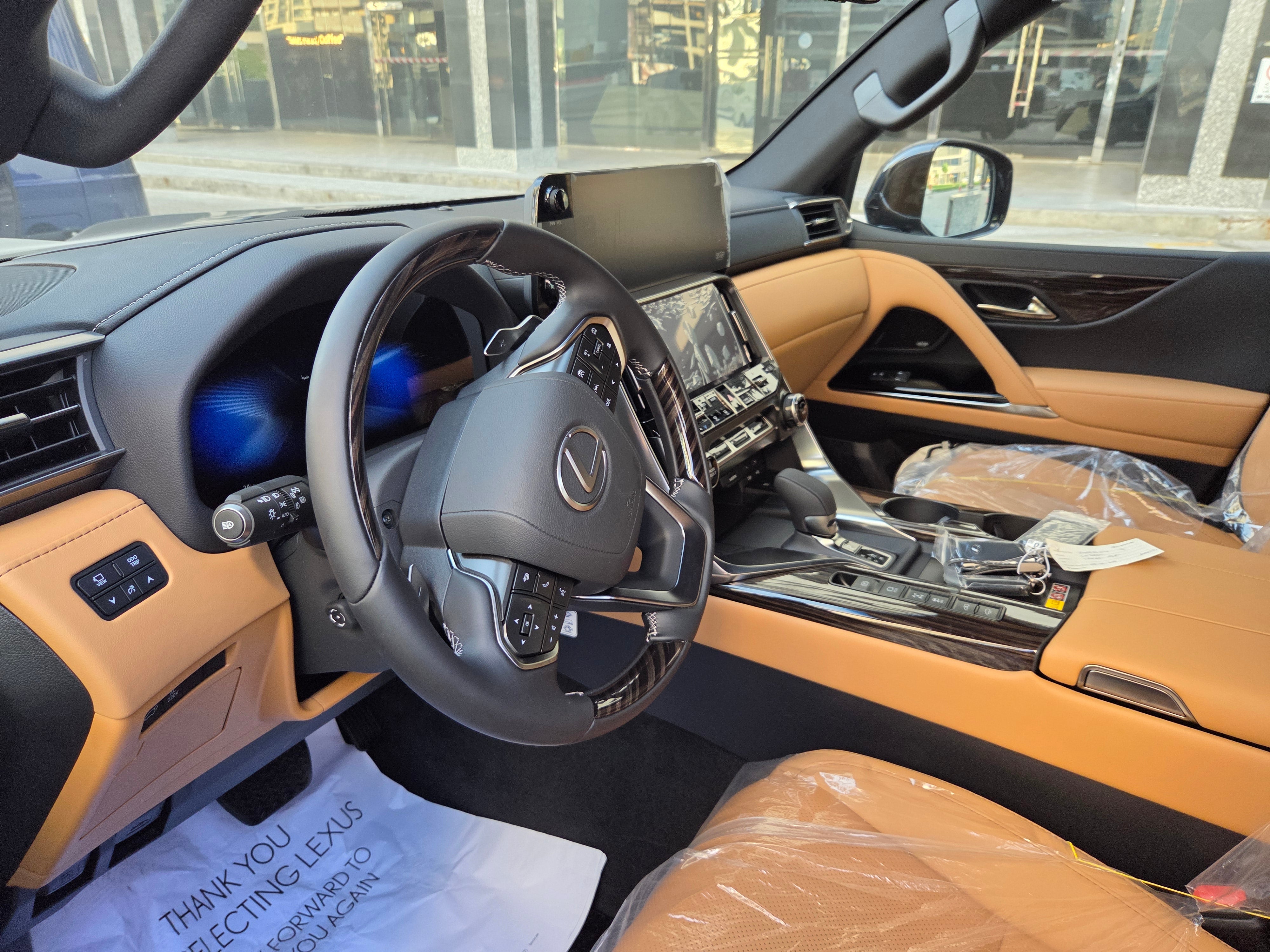 Lexus LX 700h 2025 black