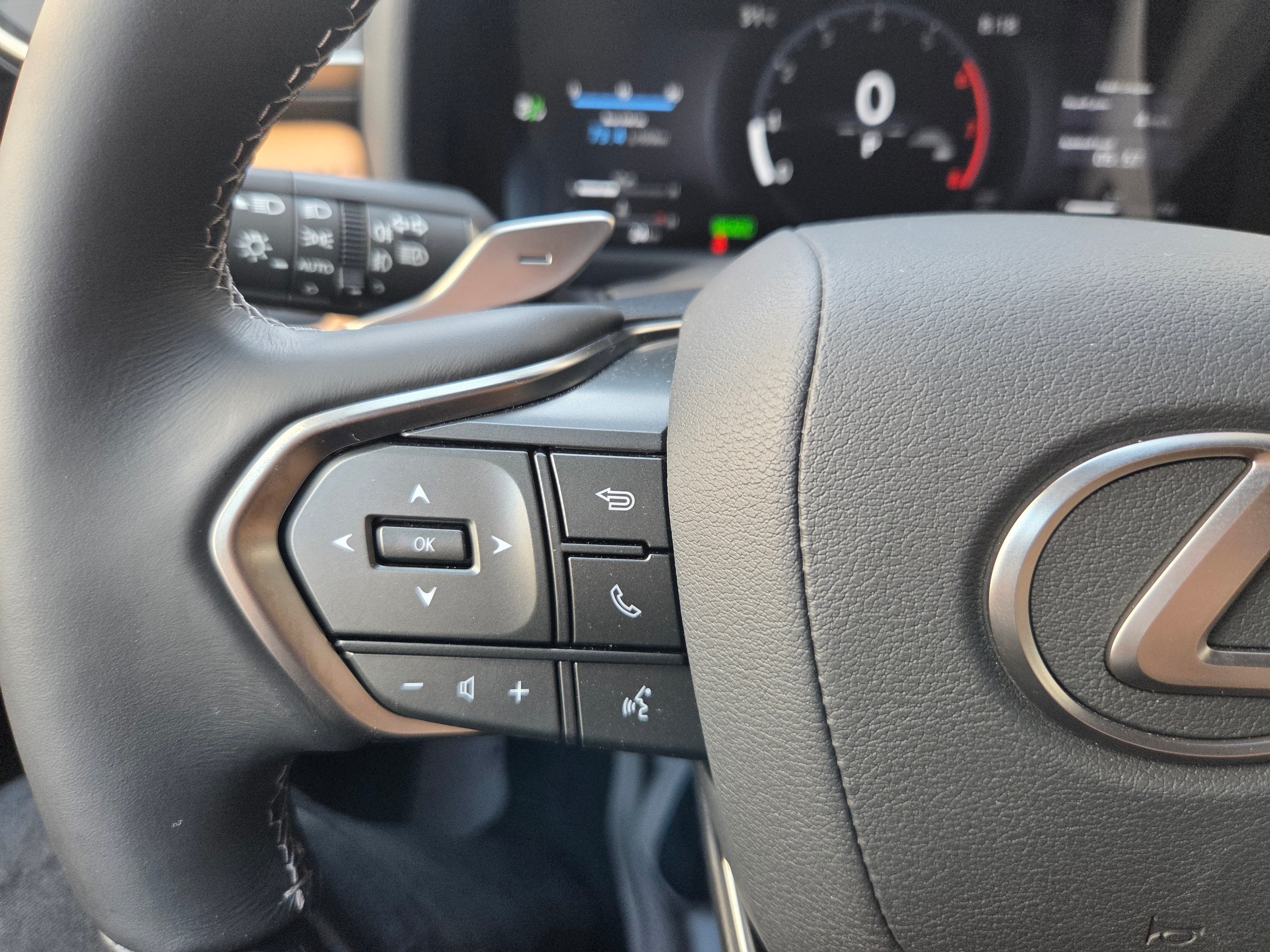 Lexus LX 700h 2025 black