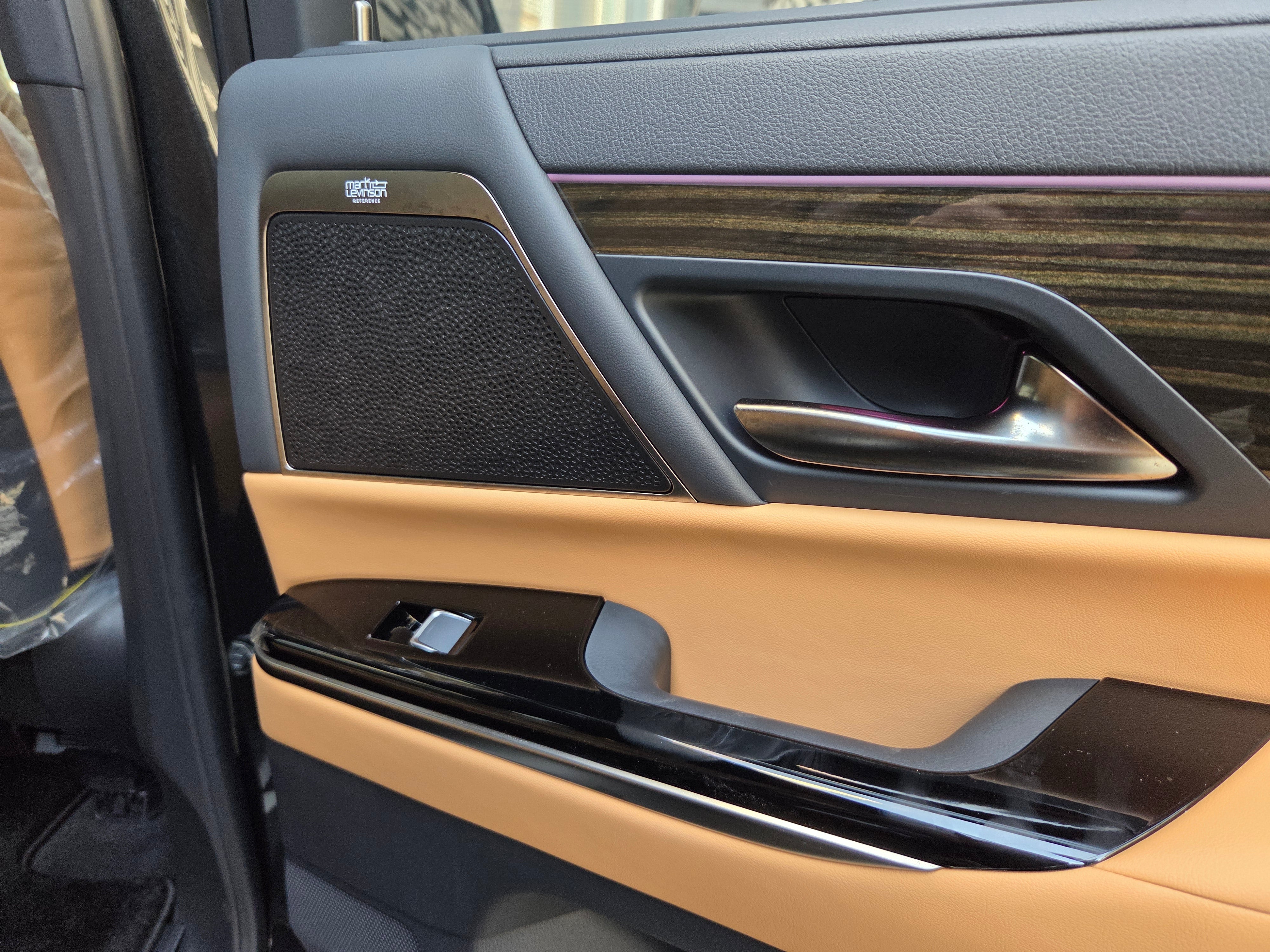 Lexus LX 700h 2025 black