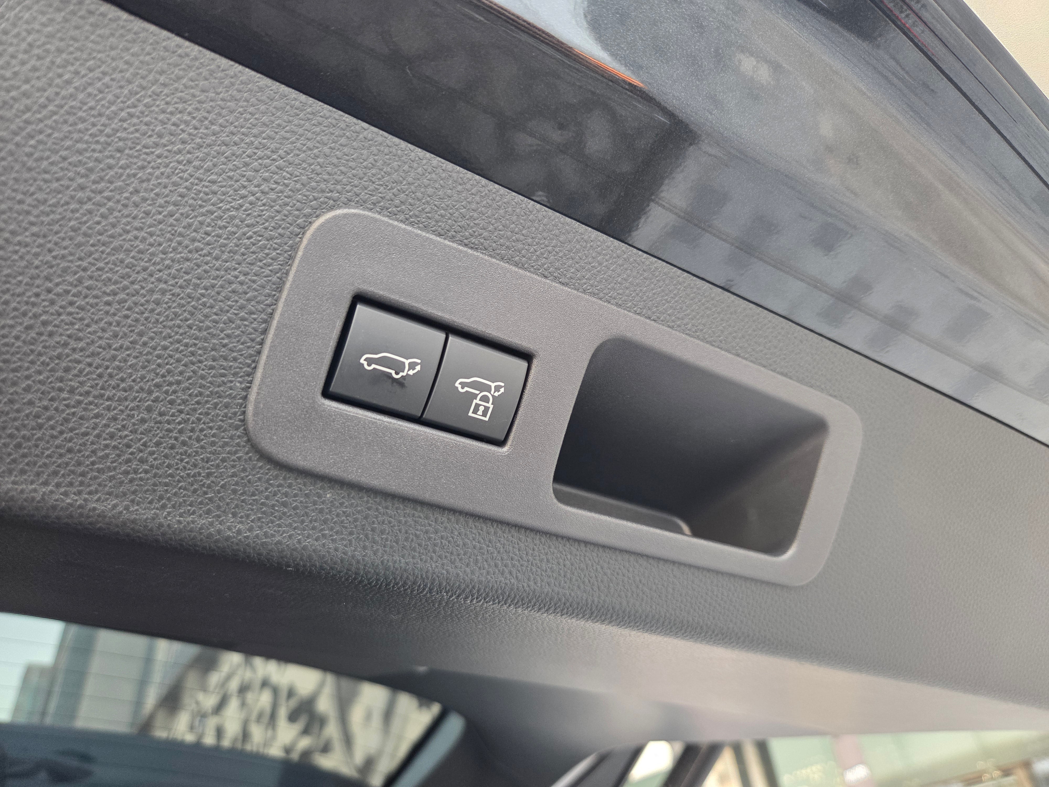 Lexus LX 700h 2025 black