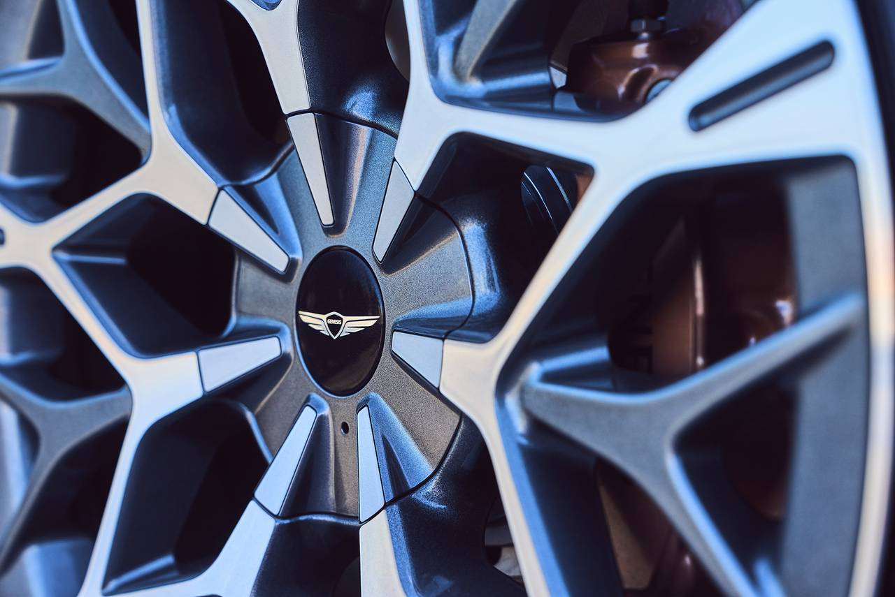 2025 Genesis G90 3.5T E-Supercharger