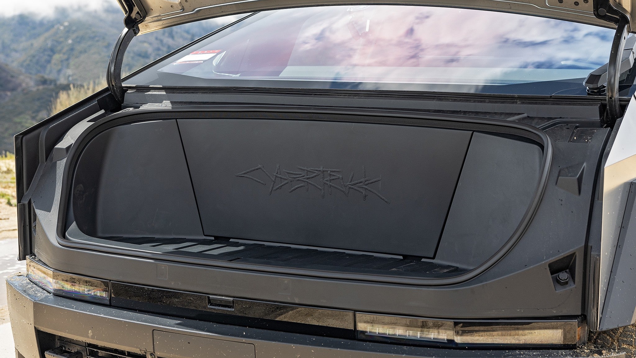 2025 Tesla Cybertruck
