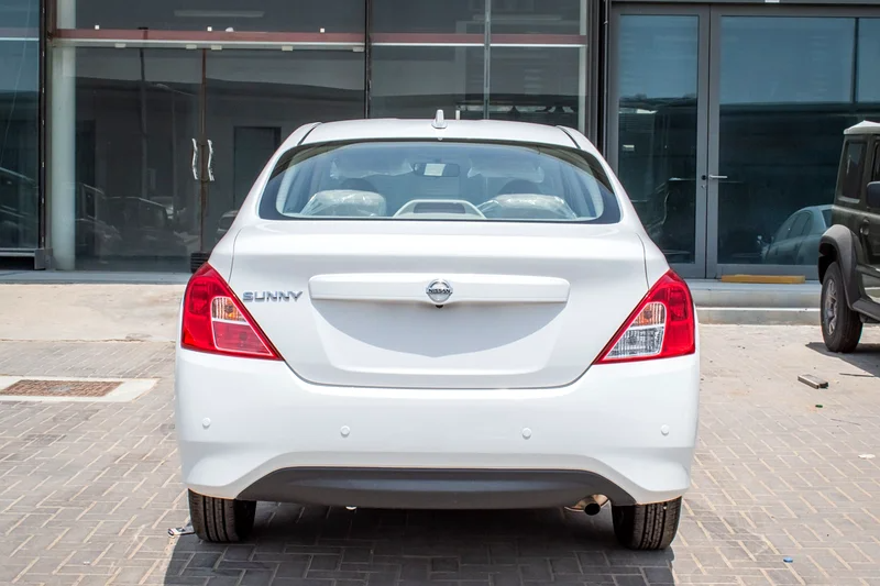 Nissan Sunny Base 2025