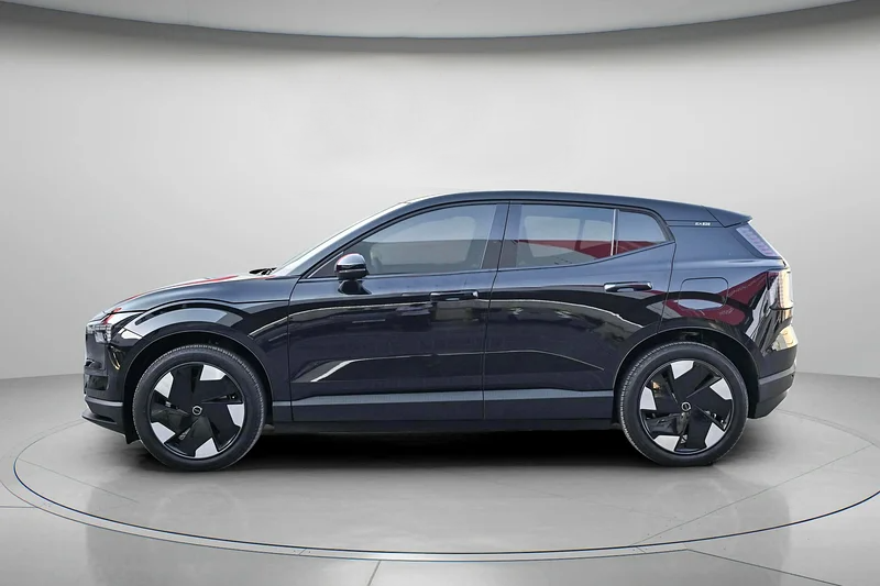 Volvo EX30 Plus 2024