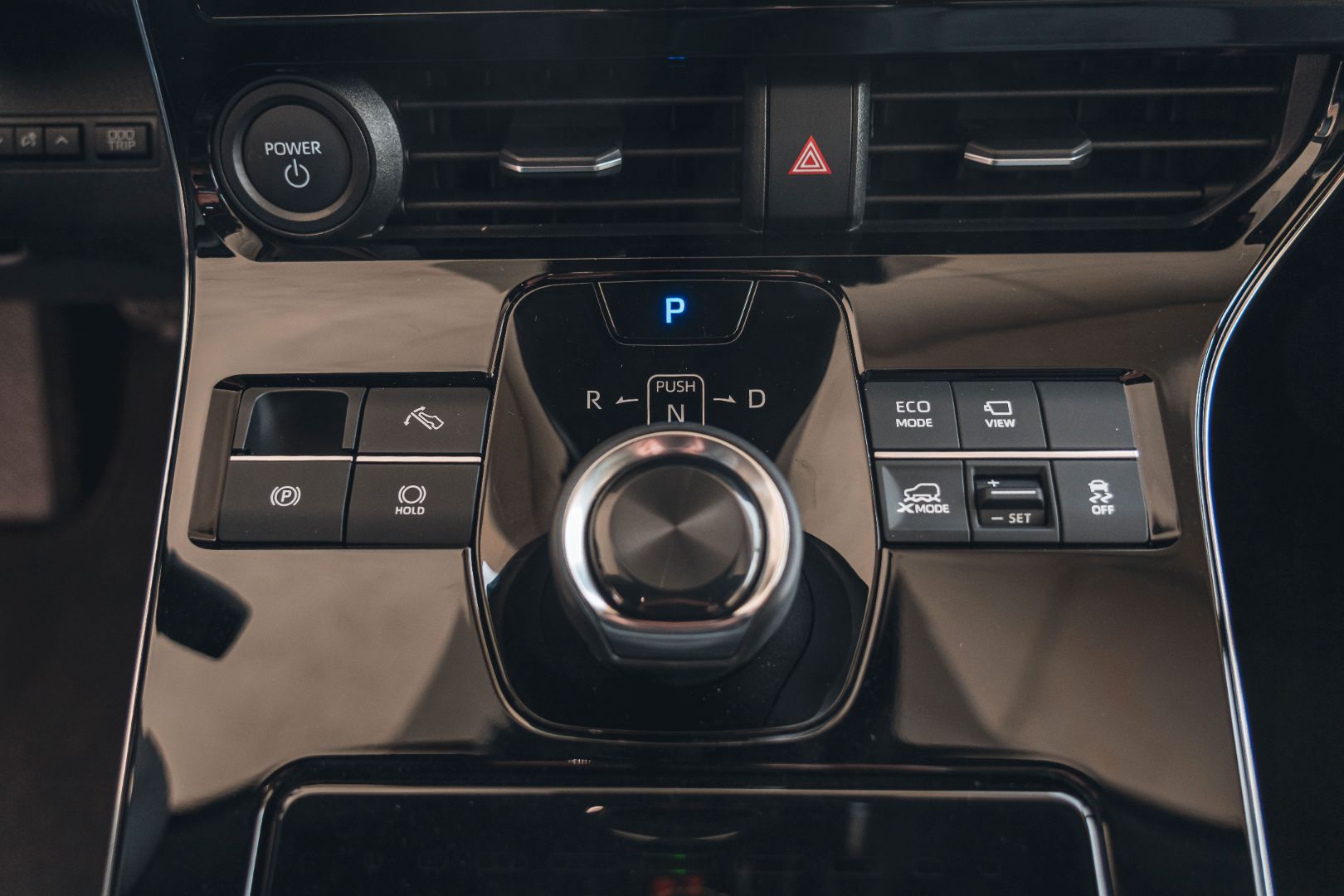 2025 Toyota bZ4X Full Option