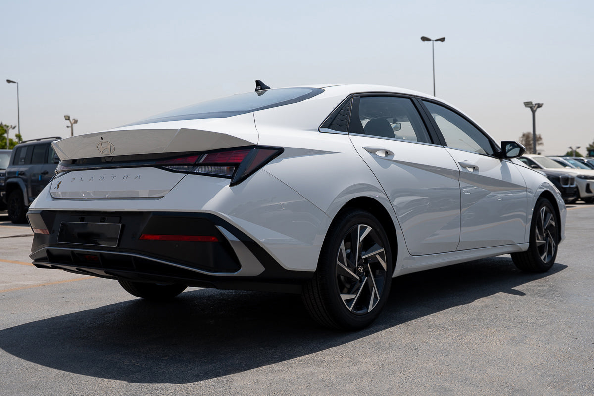Hyundai Elantra Elite 2025 White chinese spec