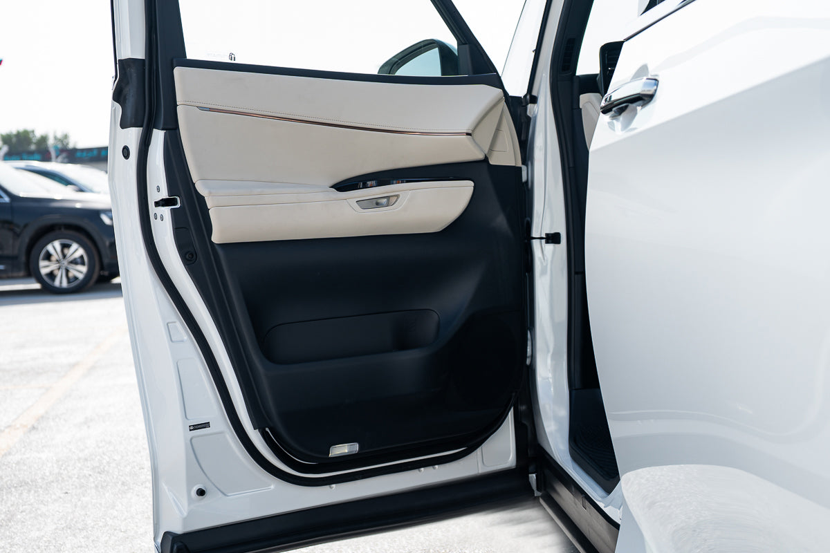 Lexus LM 350h 2025