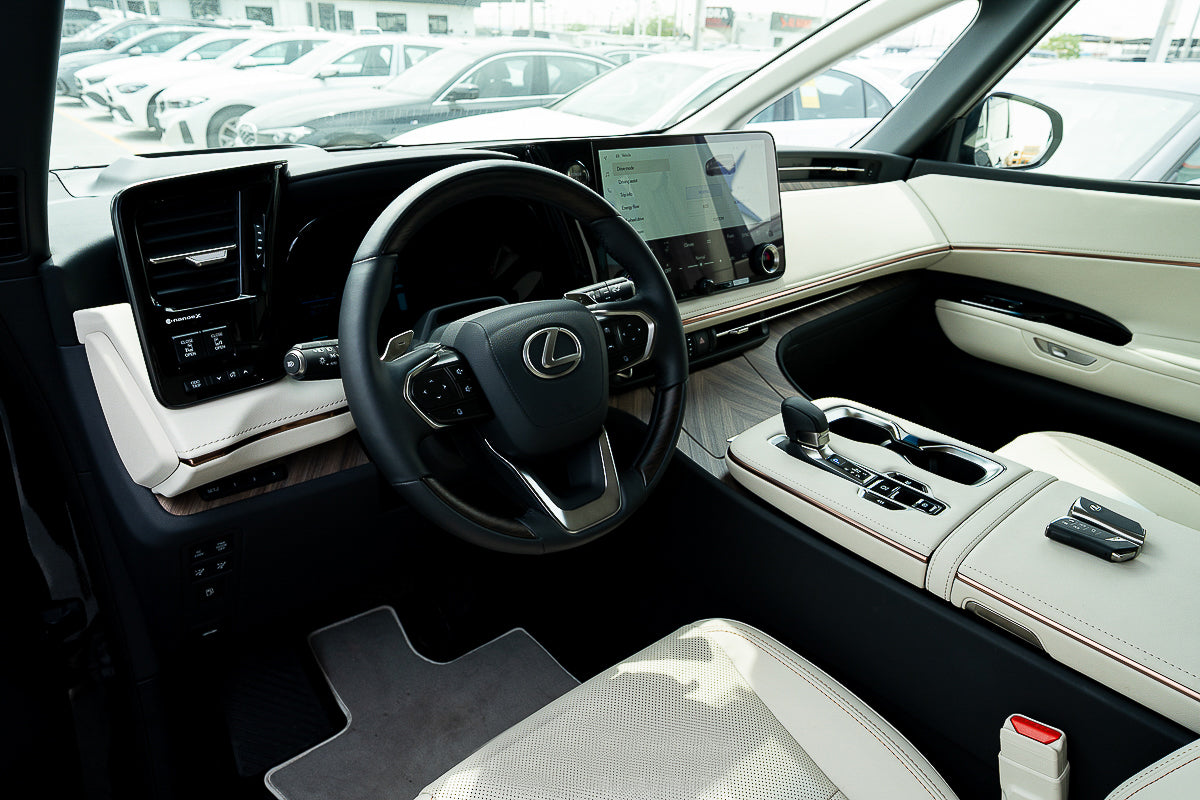 Lexus LM 350h 2025