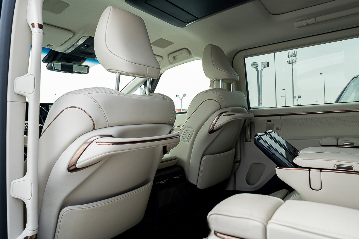 Lexus LM 350h 2025