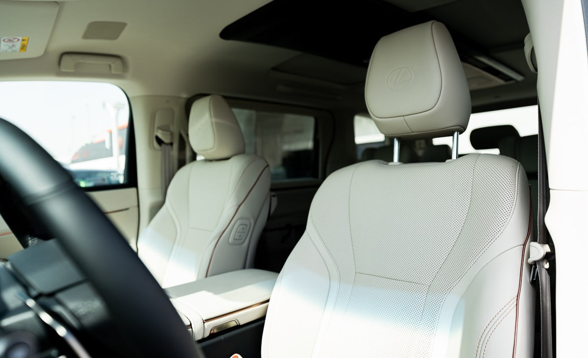 Lexus LM 350h 2025