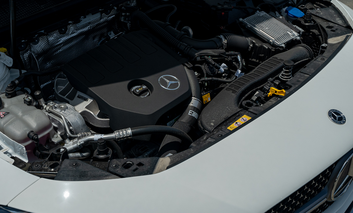 Mercedes-Benz CLA 200 2025 White
