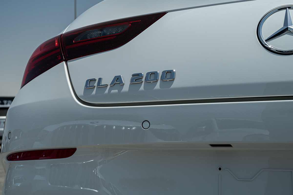 Mercedes-Benz CLA 200 2025 White