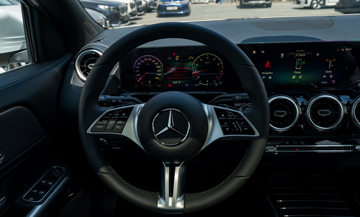 Mercedes-Benz GLA 200 2024 White
