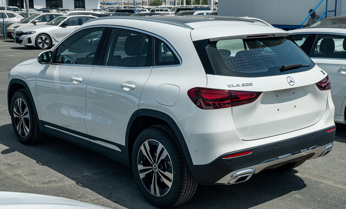 Mercedes-Benz GLA 200 2024 White