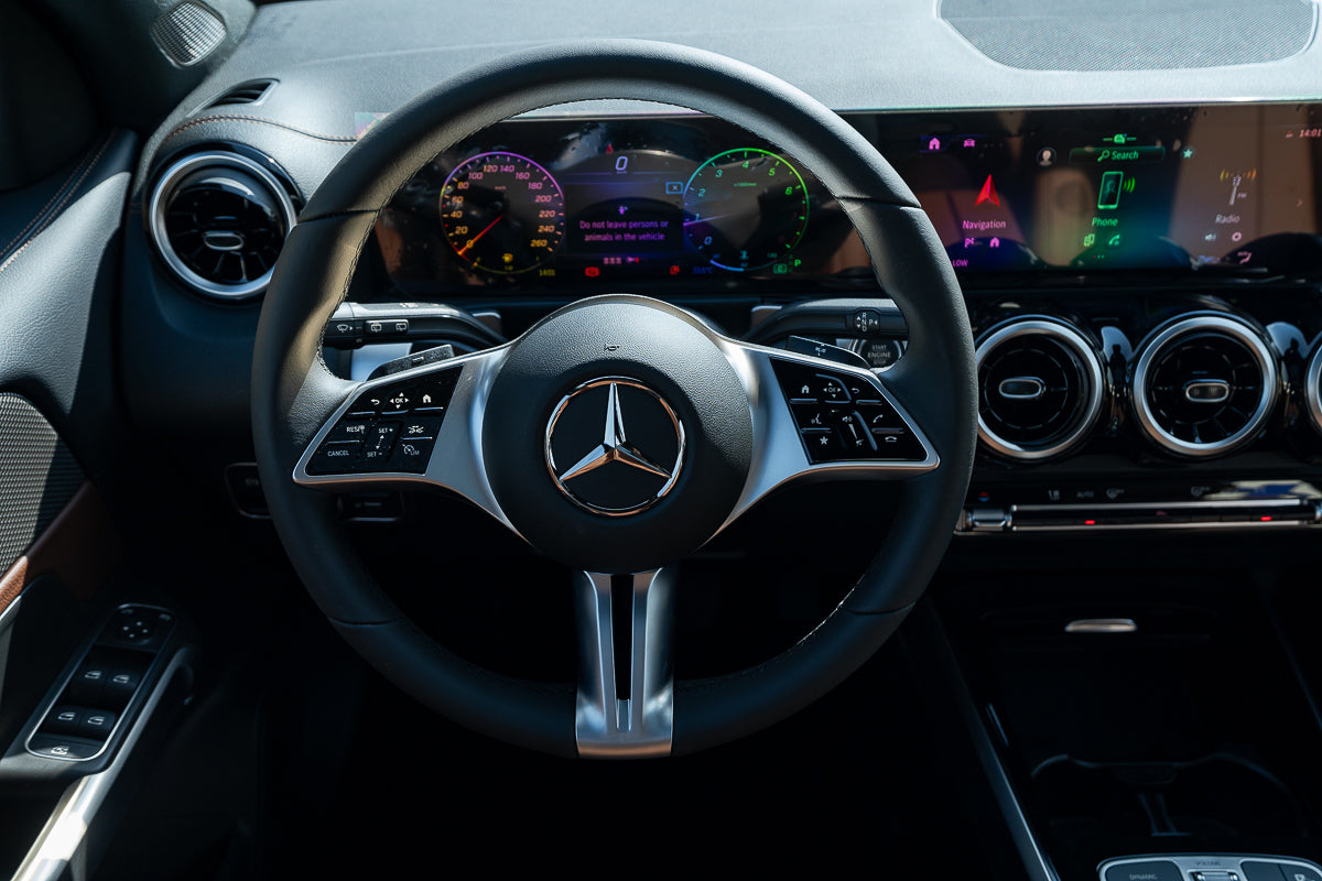 Mercedes-Benz GLB 200 2024 Black