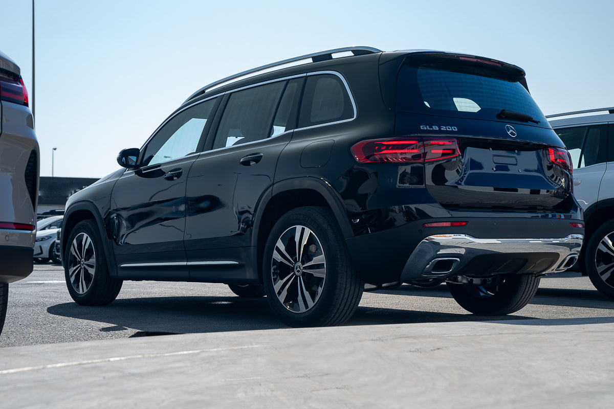 Mercedes-Benz GLB 200 2024 Black