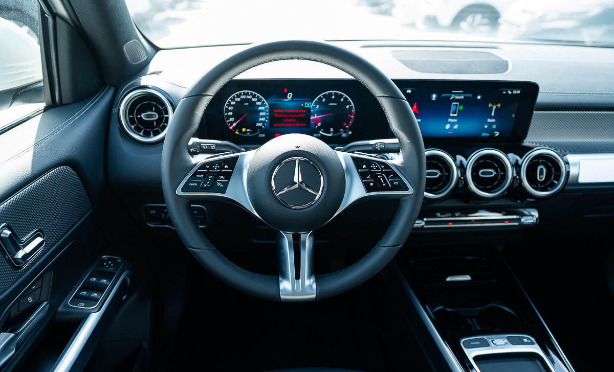 Mercedes-Benz GLB 200 2025 White