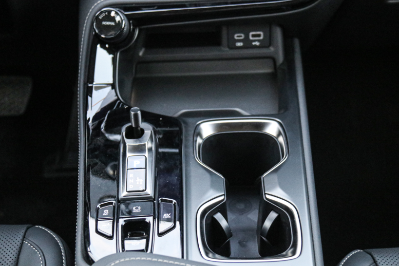 Lexus NX350 Hybrid 2025 Sonic Chrome Black