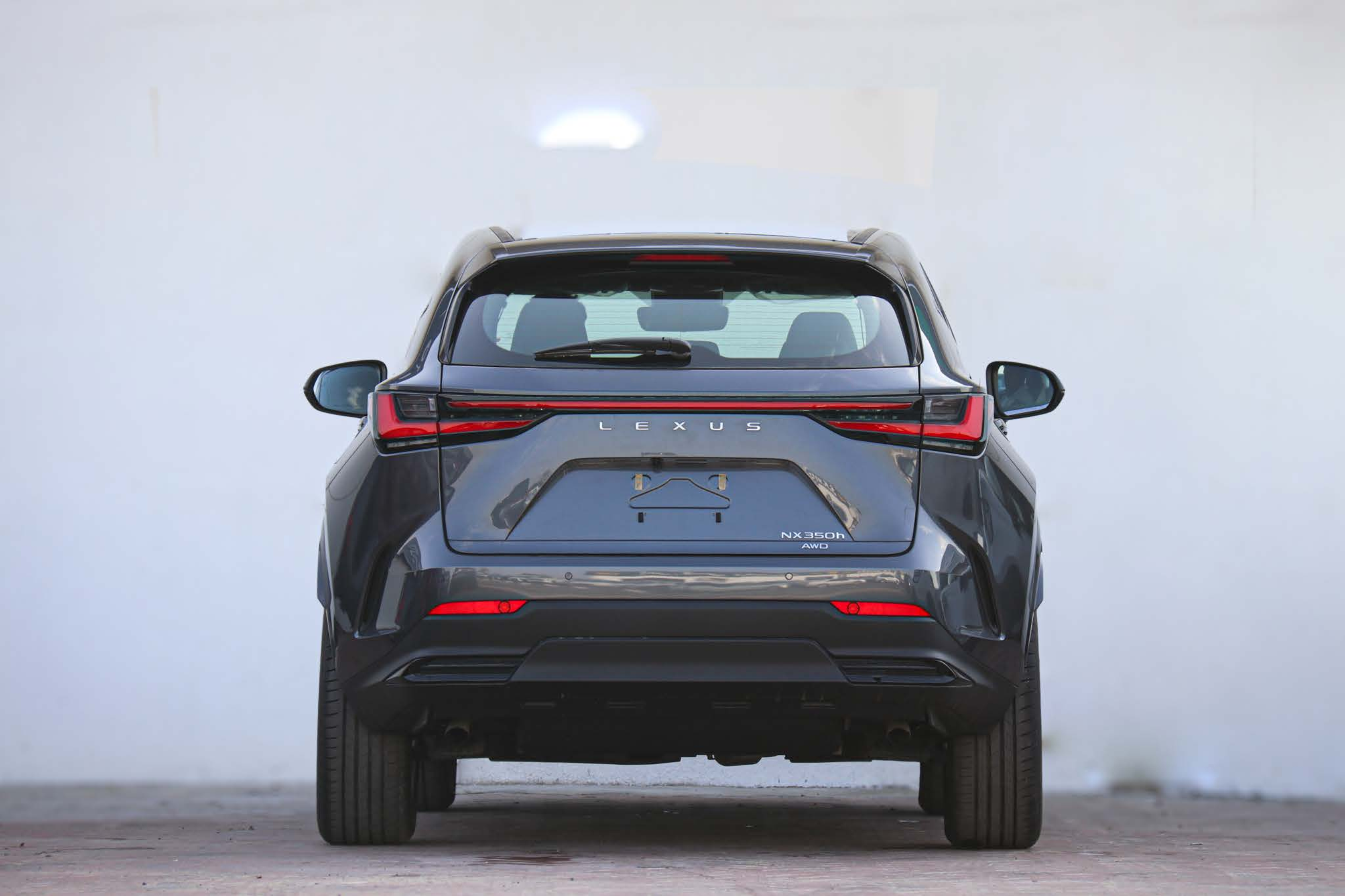 Lexus NX350 Hybrid 2025 Sonic Chrome Black