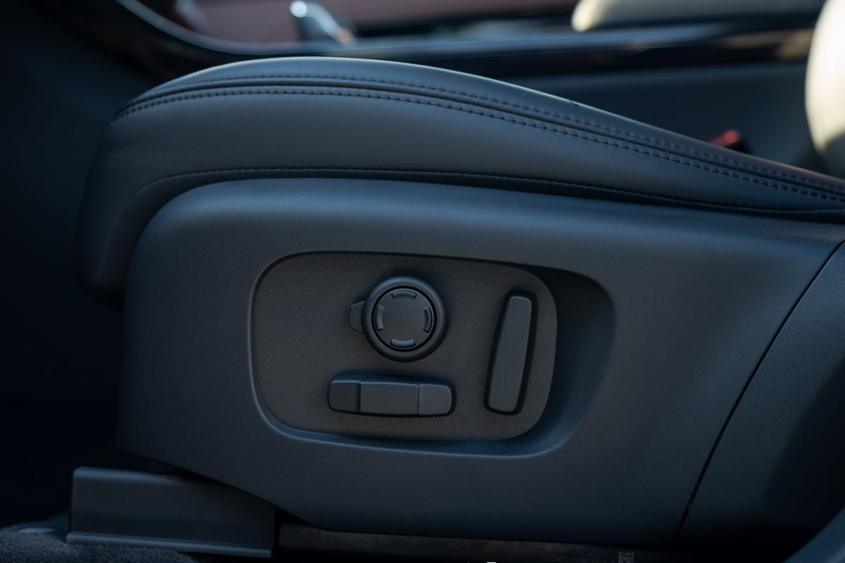 Range Rover Evoque Luxury Edition 2024 Silver Gray