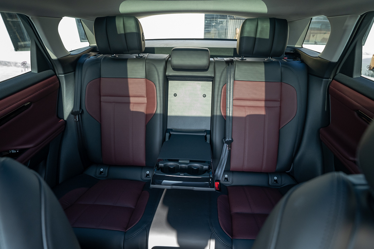 Range Rover Evoque Luxury Edition 2024 Silver Gray
