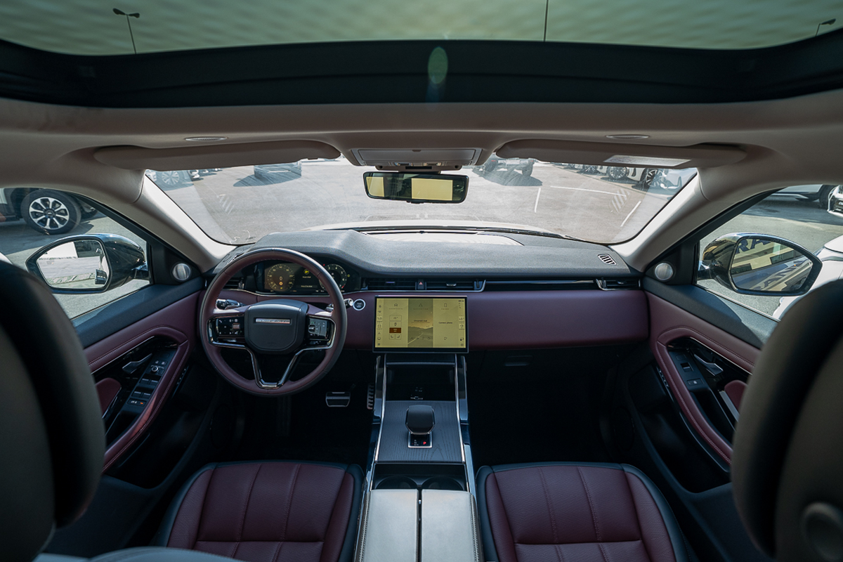 Range Rover Evoque Luxury Edition 2024 Silver Gray