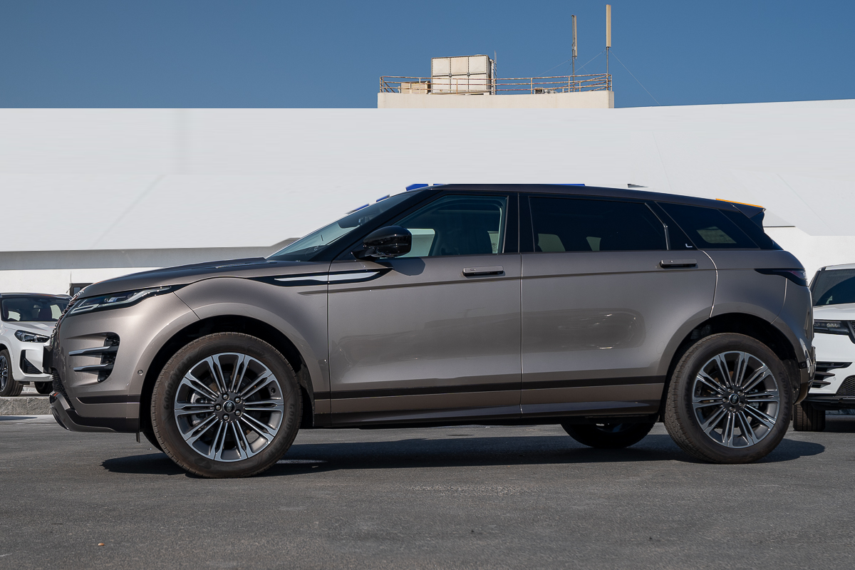 Range Rover Evoque Luxury Edition 2024 Silver Gray