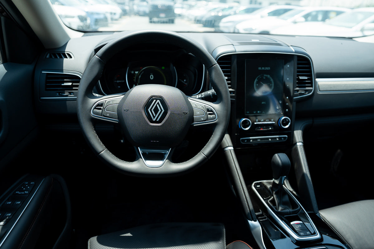 Renault Koleos 2025 in black