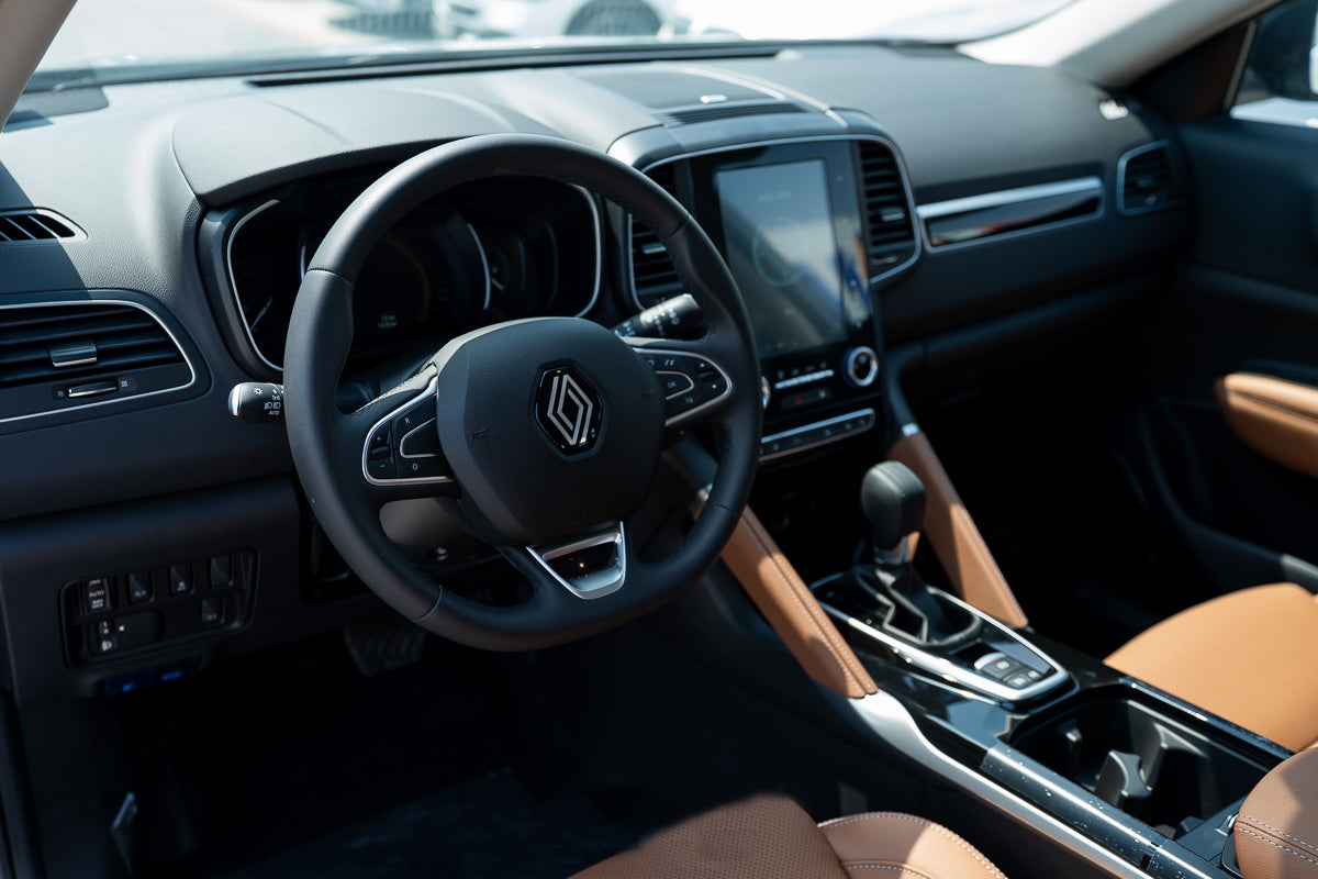 Renault Koleos 2025 in grey