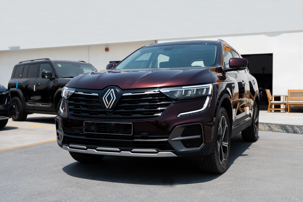Renault Koleos 2.5L 2025 Maroon