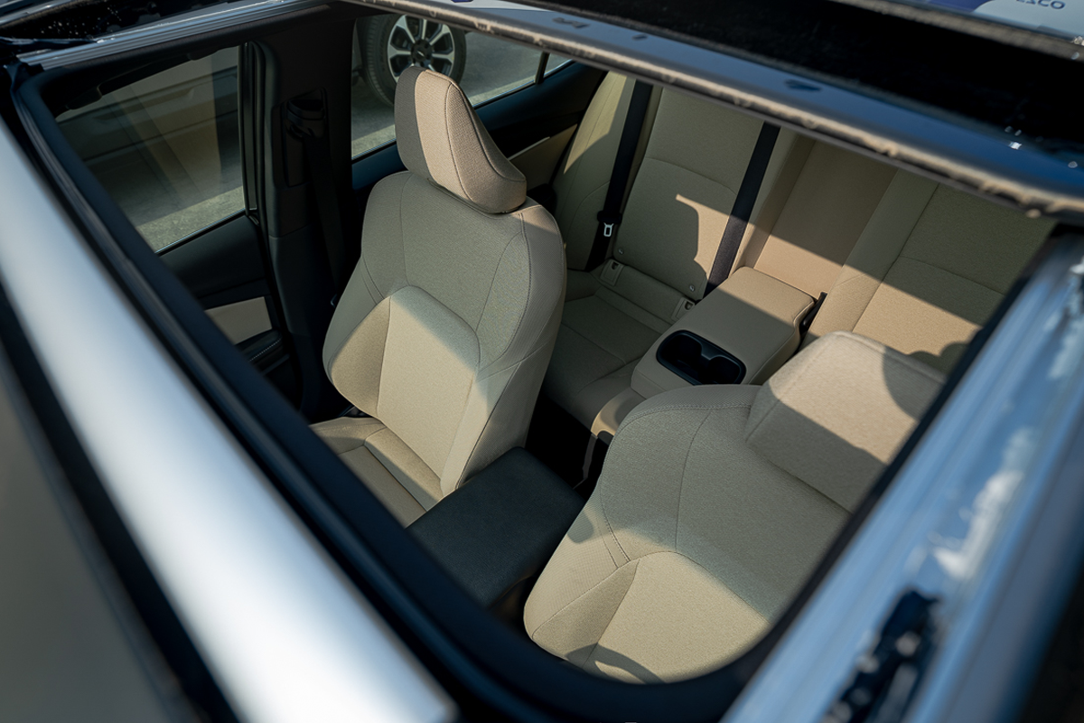 Toyota Camry E Plus HEV 2025 Black