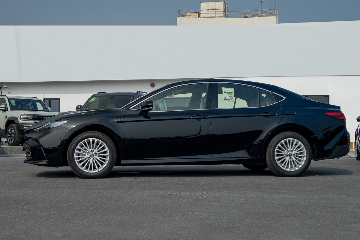 Toyota Camry E Plus HEV 2025 Black