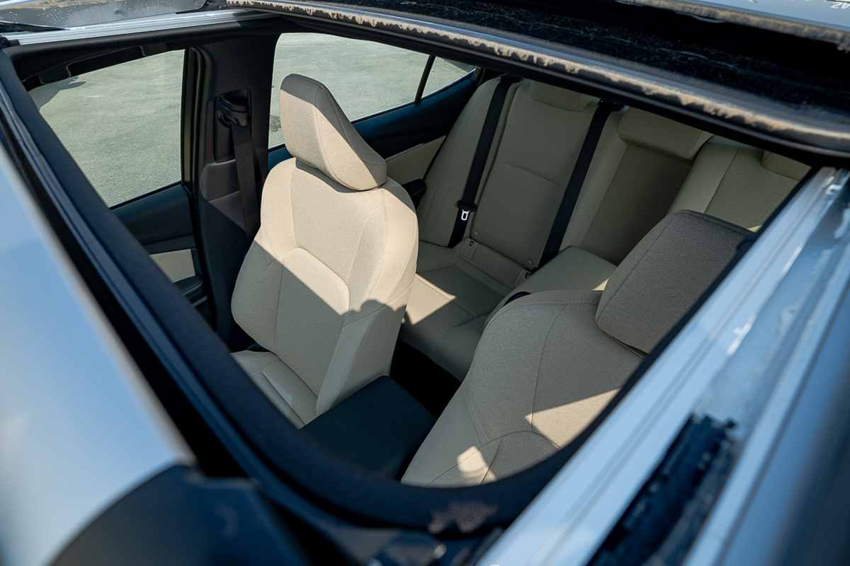 Toyota Camry LE 2.5L 2025 Dark Gray