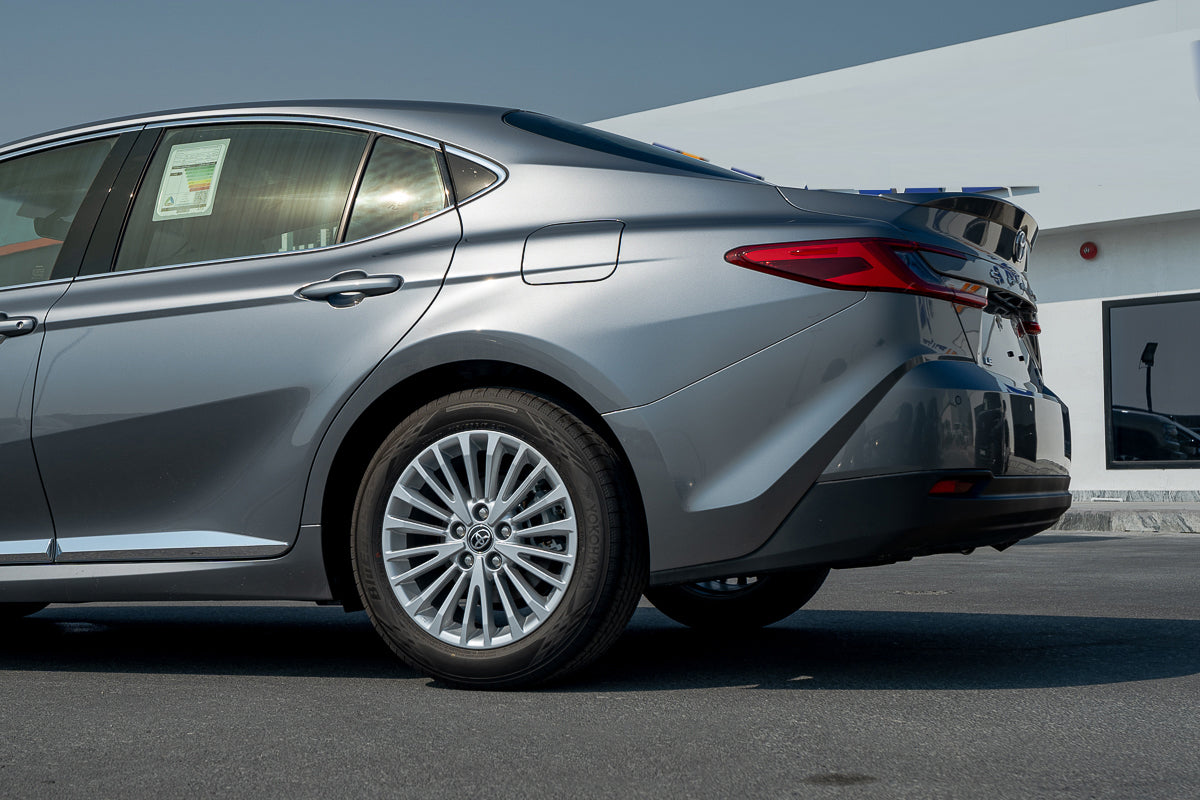 Toyota Camry LE 2.5L 2025 Dark Gray