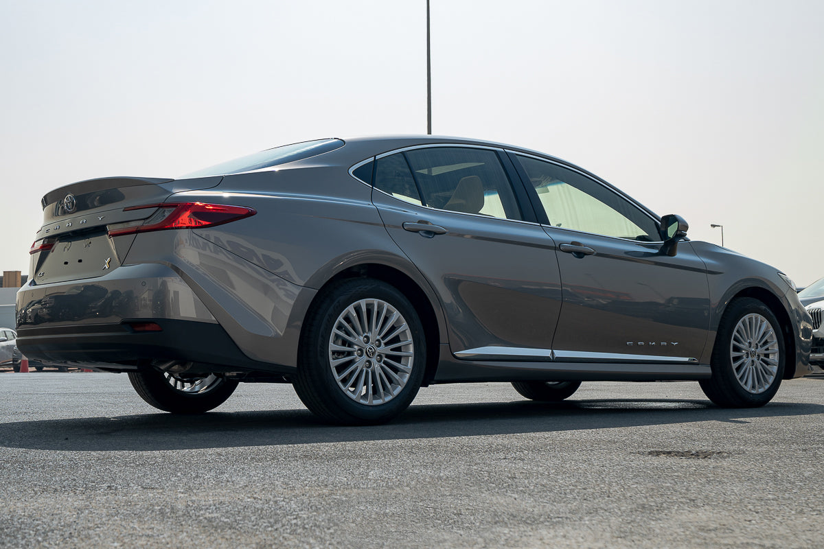 Toyota Camry LE 2.5L 2025 Dark Gray