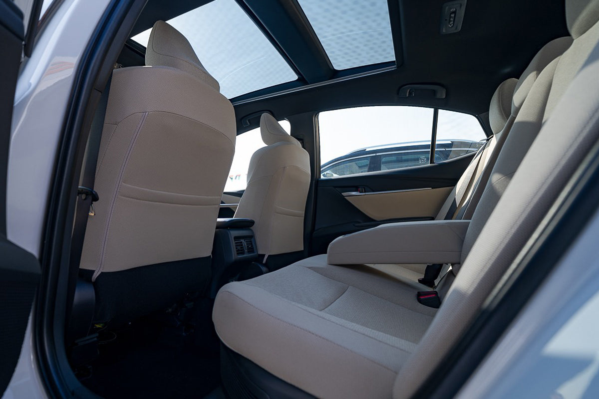 Toyota Camry E Plus HEV 2.5