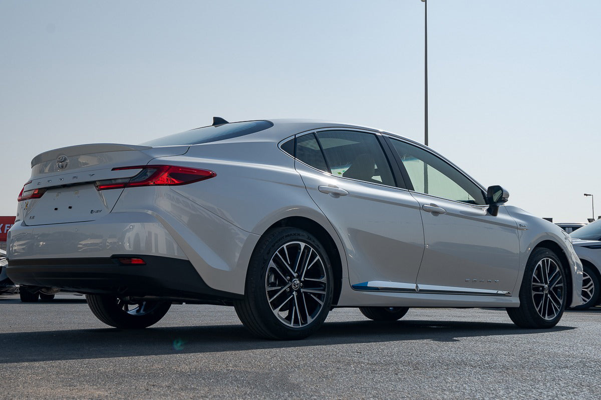 Toyota Camry E Plus HEV 2.5