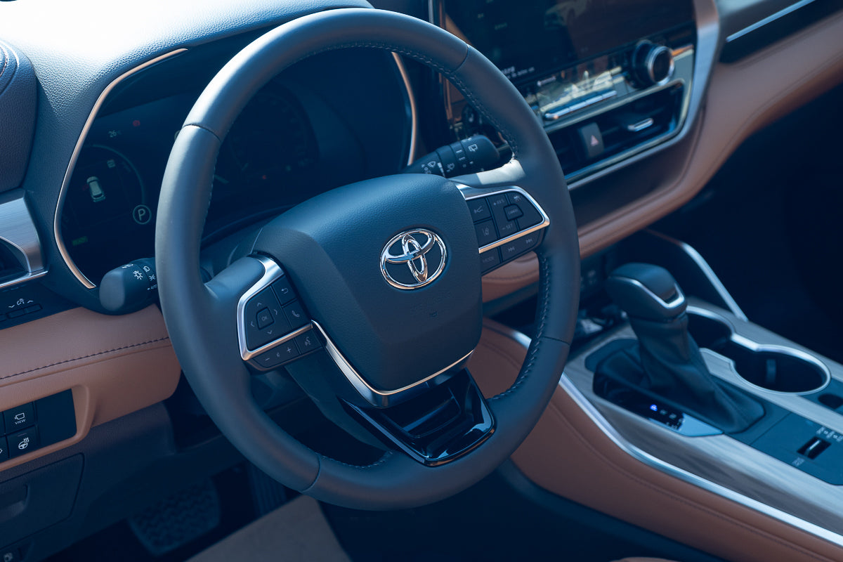 Toyota Highlander 2024 White 2.5 Hybrid 4WD