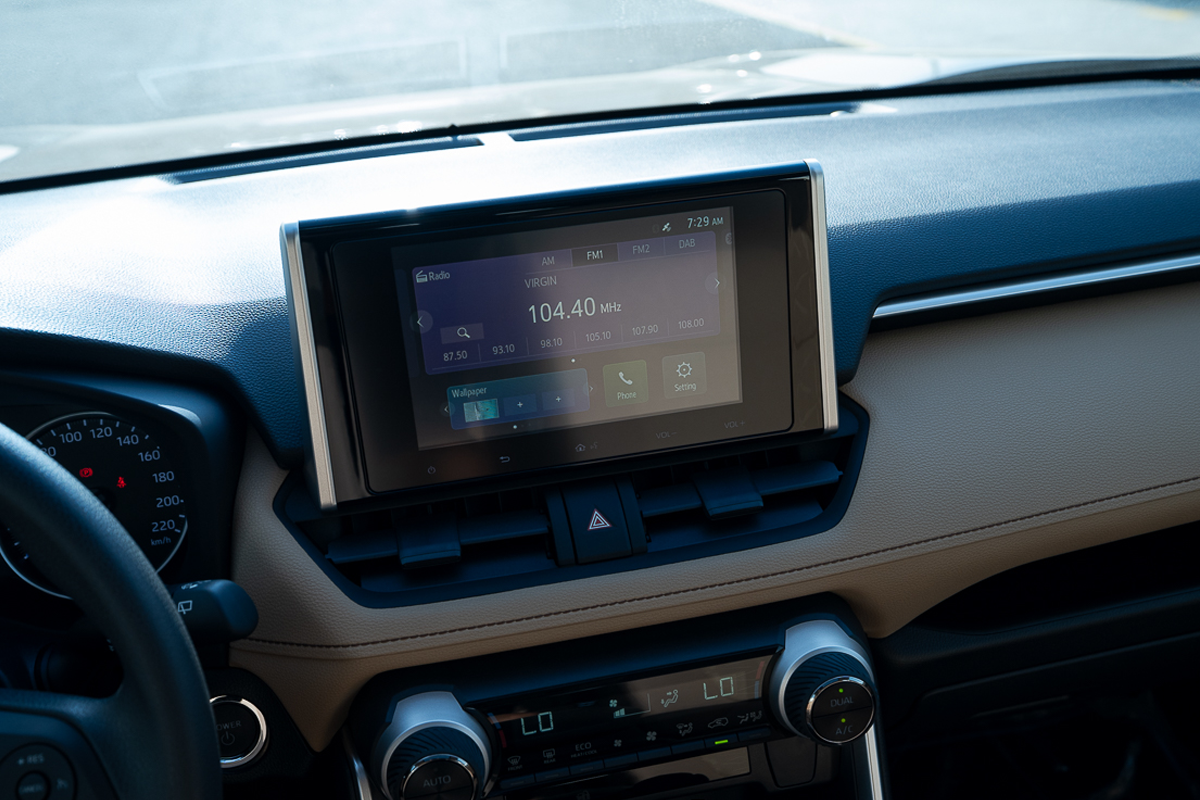 2024 Toyota RAV4 XLE Hybrid Black