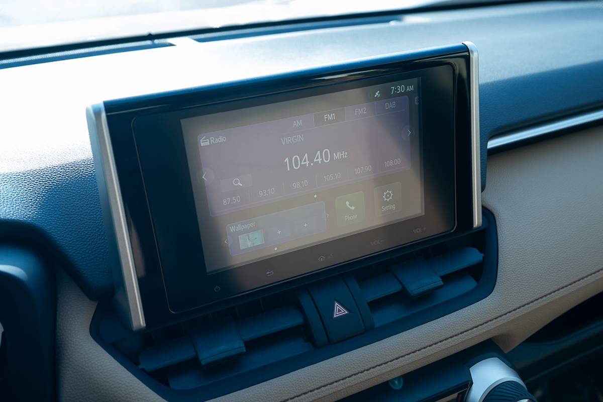 2024 Toyota RAV4 XLE Hybrid Black