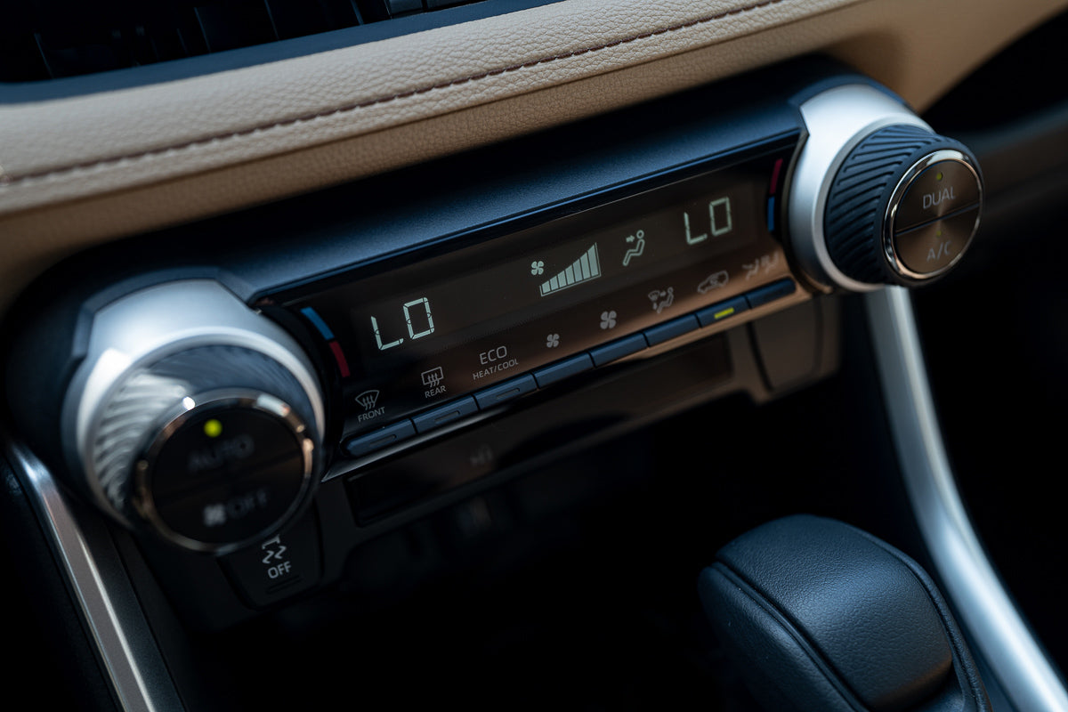 2024 Toyota RAV4 XLE 4x4 HEV Dark Gray