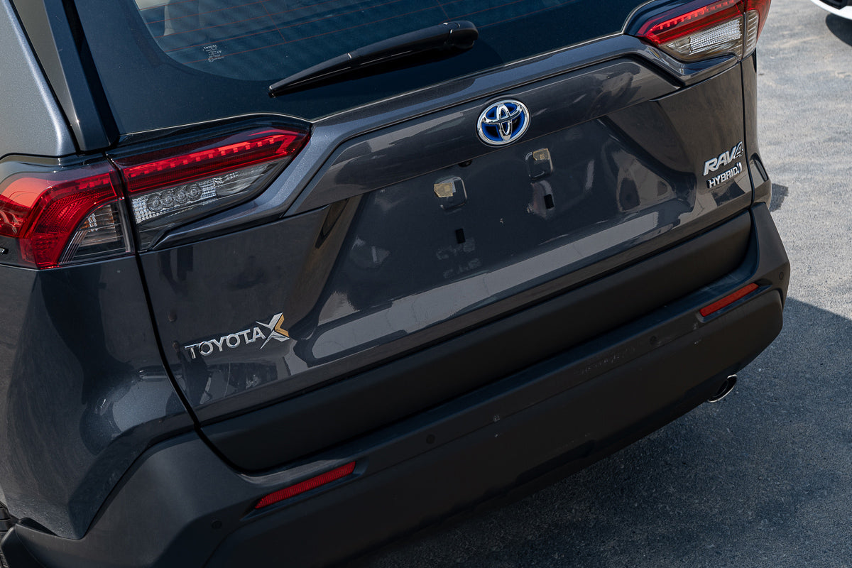 2024 Toyota RAV4 XLE 4x4 HEV Dark Gray