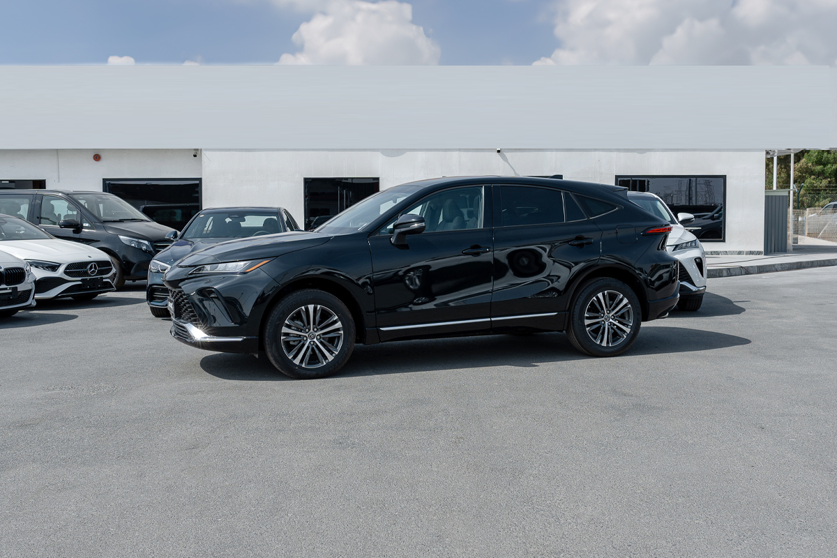 2024 Toyota Venza Luxury Black